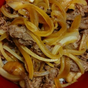 牛こま切れ肉ですき焼き風牛丼